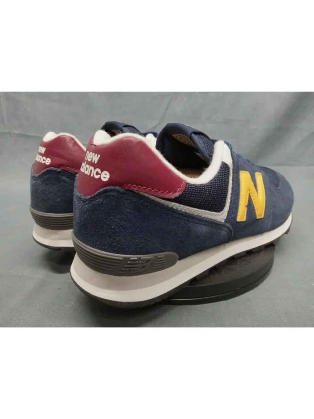 New Balance 574 Athletic Sneakers GC574HW1 Blue Boys Size 6.5 FLOOR MODEL!